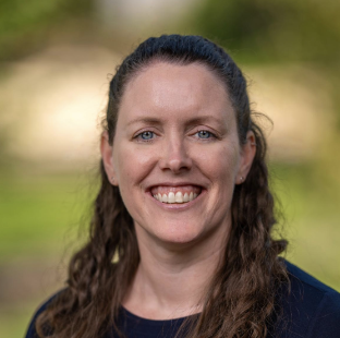 Darcy Phillips Headshot